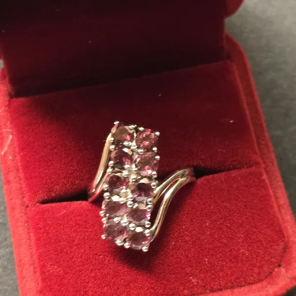 .925 Sterling Silver Wine Garnet Ring Ladies Size 6 - Picture 4 of 7